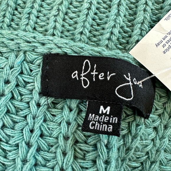 NWT CROCHETED DOLMAN SLEEVE SWEATER STRIPED - Picture 8 of 9